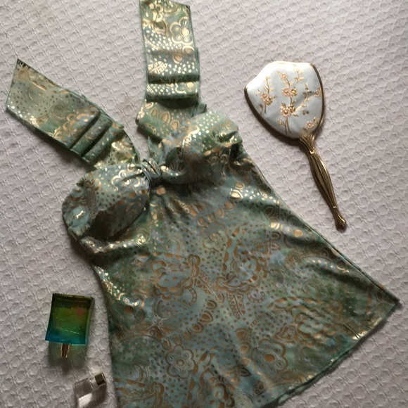 CHARLOTTE RUSSE HALTER BLOUSE W BUILT IN BRA - Picture 1 of 7